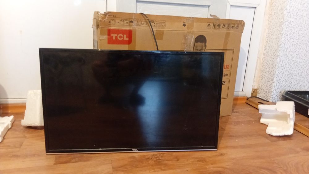 Продам телевизор, б/у в нерабочем состоянии. МАРКИ TCL.