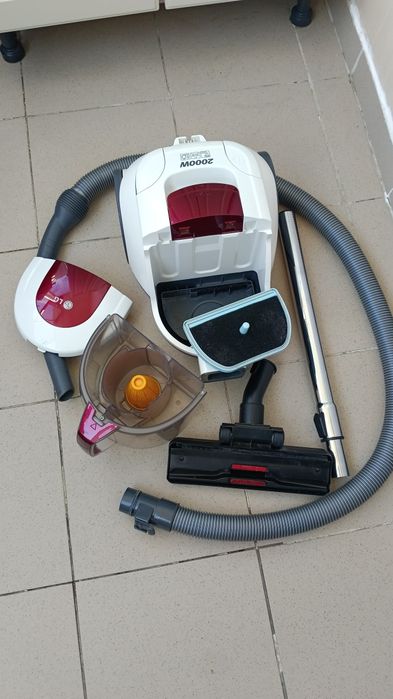 Пылесос  Lg 2000w