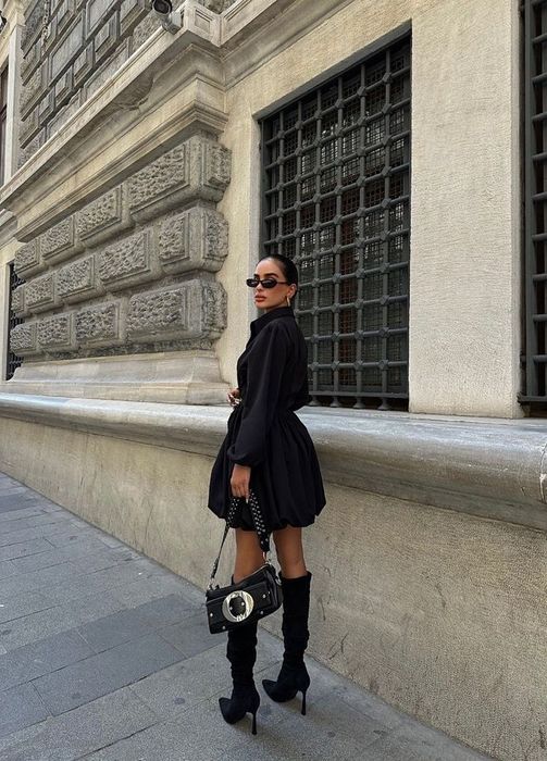 Рокля Тип балон в черно