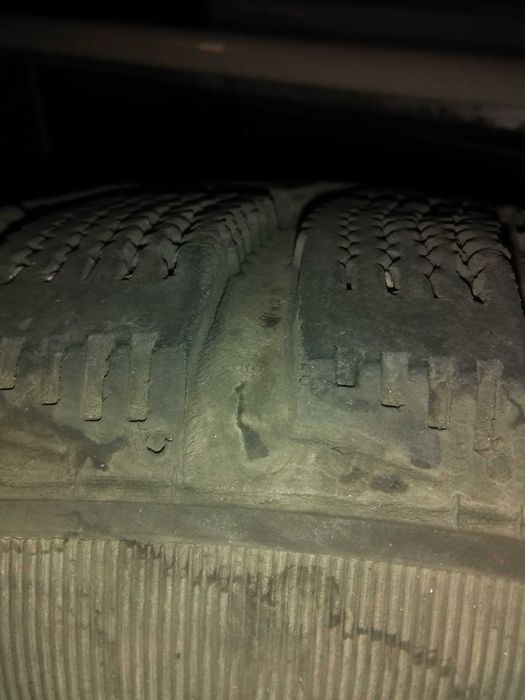 Продам шины зимние 2 шт