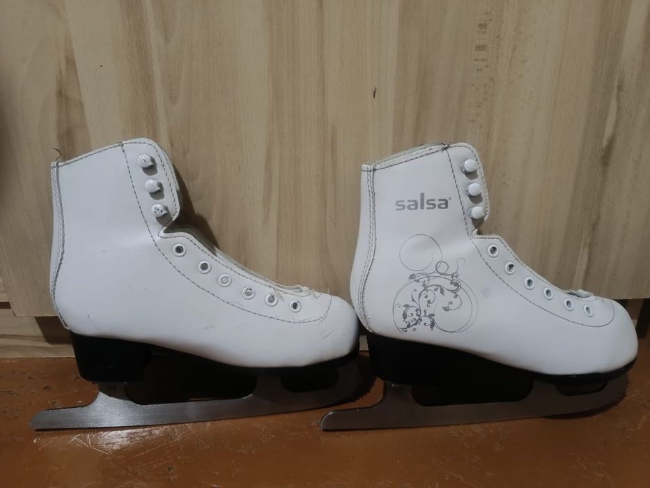 Продам коньки детские