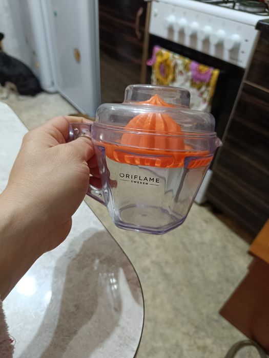 Ручная соковыжималка для цитрусов