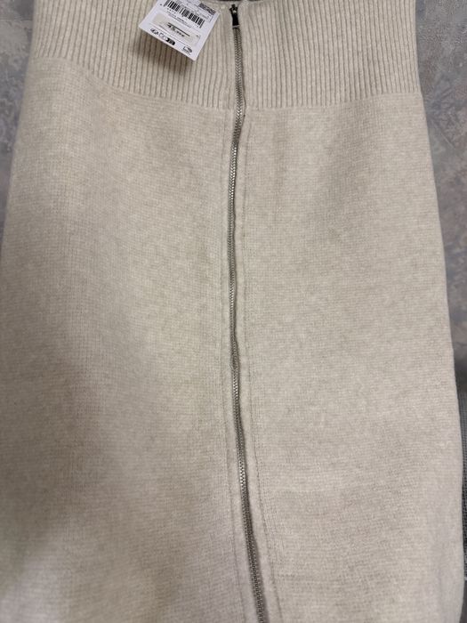 Ayollar yupkasi Mango brendi S