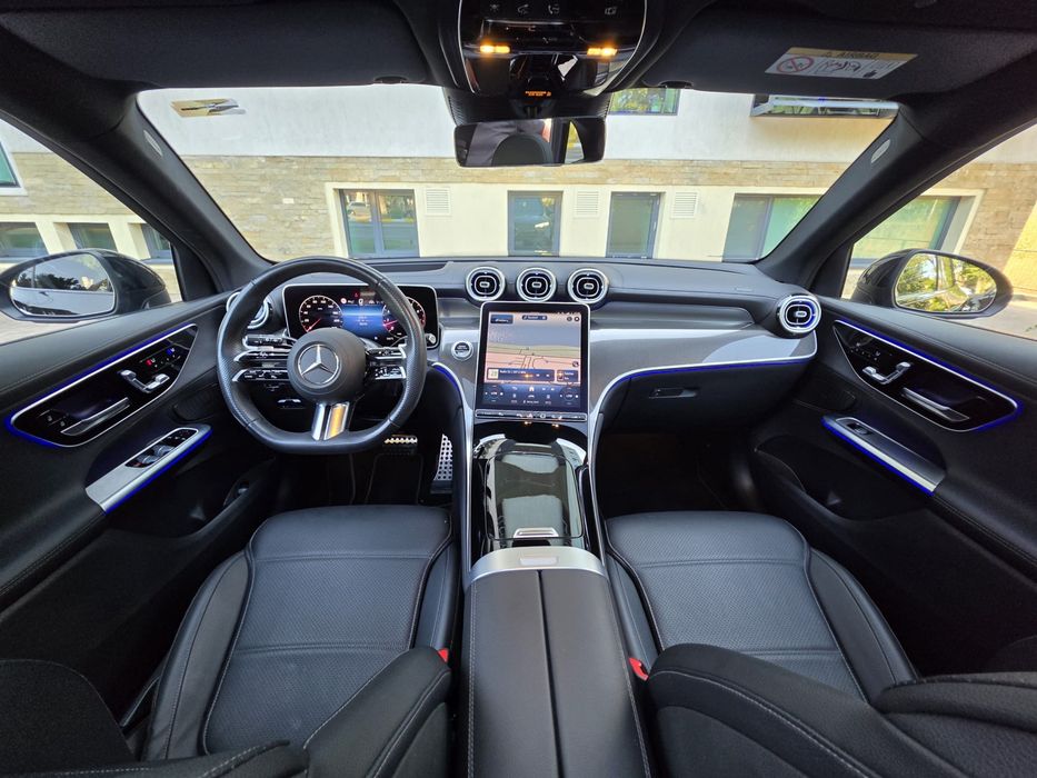 Mercedes-Benz GLC 300 4MATIC AMG Line Premium