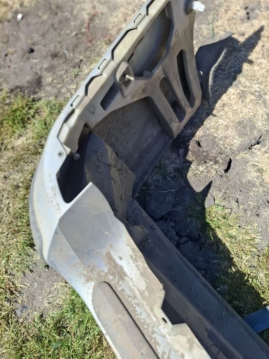 Vand haion complect stopuri st dr bara spate ford focus 1 breack an 2002