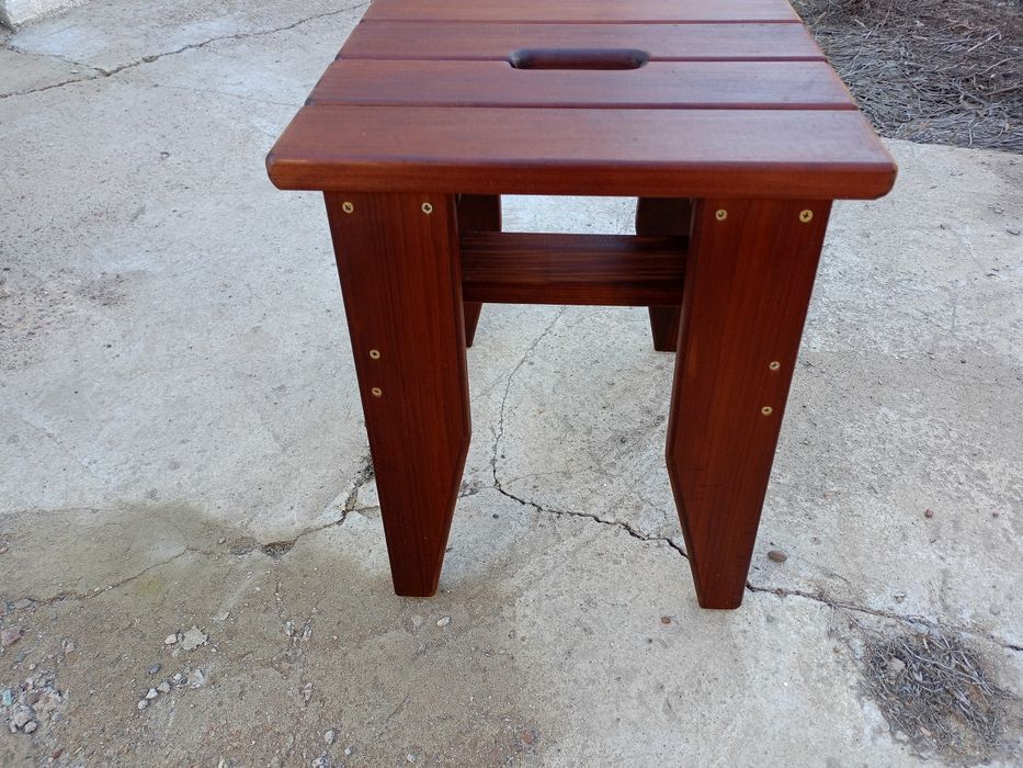 Табурет ручной работы