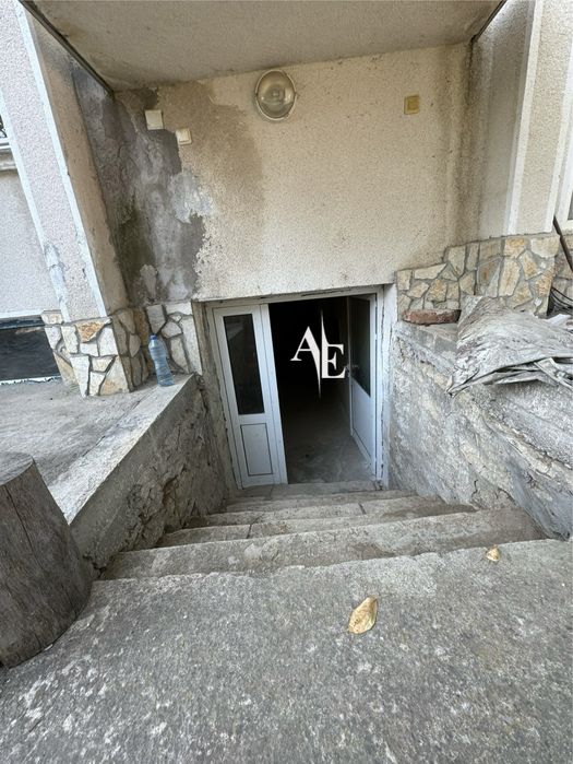 Продава се Къща в Угърчин - 269 кв.м за 181 €/кв.м - Снимка #4