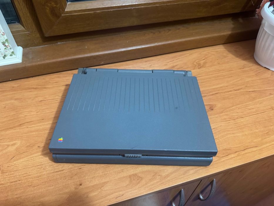 Apple Macintosh PowerBook 140