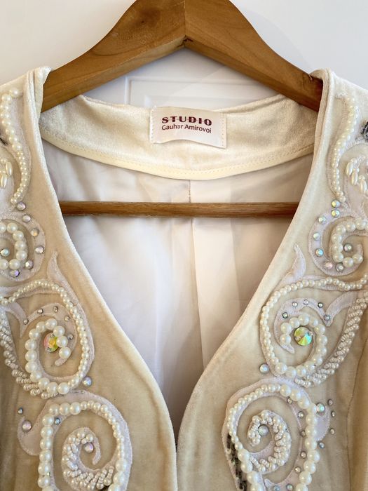 Комзол сатылады!