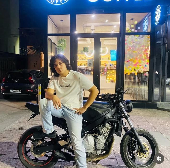 Мотоцикл honda cbr 600f2