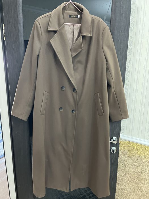 Продам пальто длинный размер 54,цена 5000тг