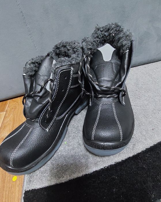 Продам Ботинка новая