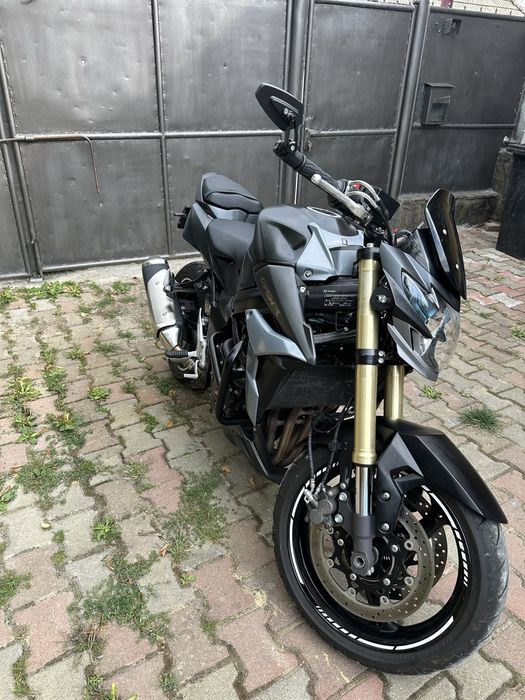 Suzuki gsr 750  2015 abs fata spate
