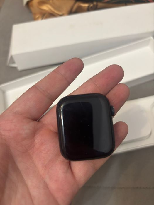Продам Apple Watch Series 7