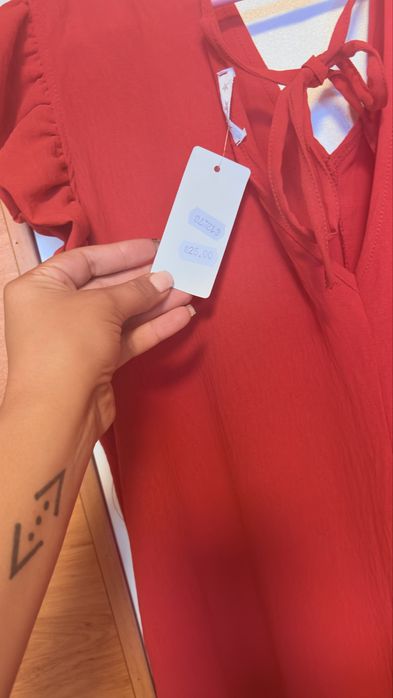 Неизползван дамски гащеризон, размер М/Л!