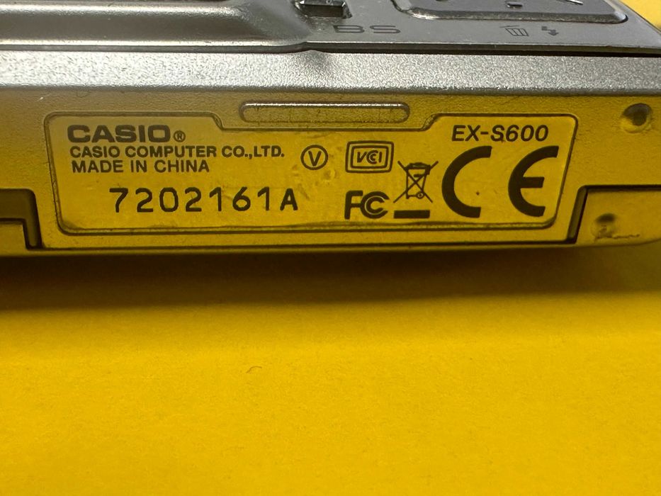 Фотоапарати Casio EX-S600 / за части или ремонт /