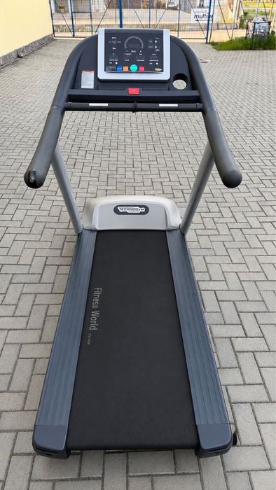 Banda de alergat  TECHNOGYM Jog Now 700 Led