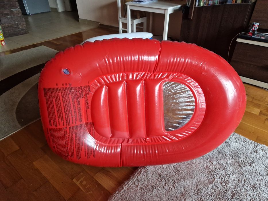 Надуваема полицейска кола