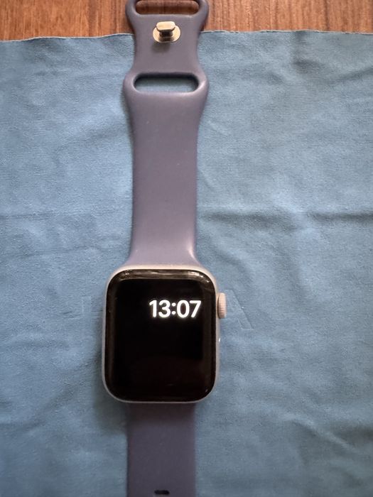 Apple watch SE 40 mm silver aluminum GPS