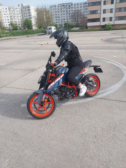 Instructor Moto București! Plata în rate!