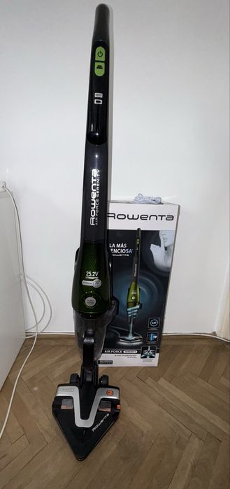 Aspirator vertical Rowenta