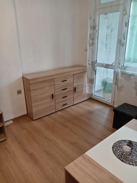 Продавам гарсониера
