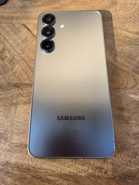 Samsung Galaxy S25 256GB | Топ състояние | 99% Батерия