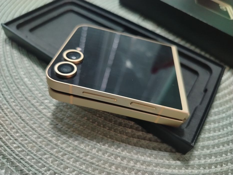 Samsung galaxi z Flip 6