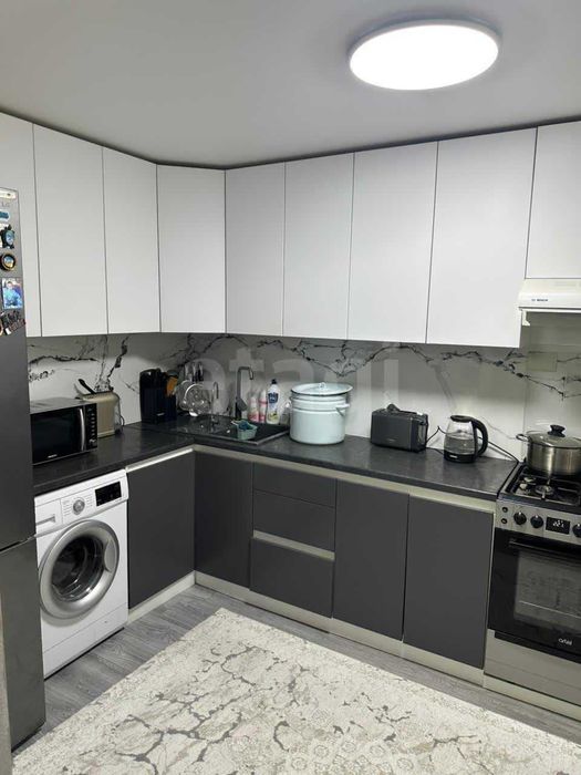 Продается 3  квартира в районе жд вокзала