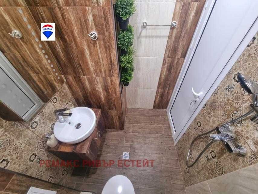 Дава се под наем Едностаен апартамент в Русе, Широк център - 55 кв.м за 306 € - Снимка #9