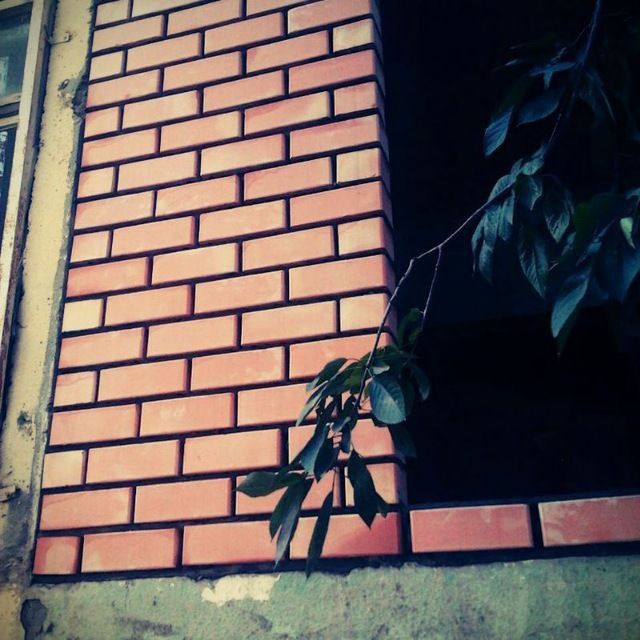 Balkonga g'isht teramiz