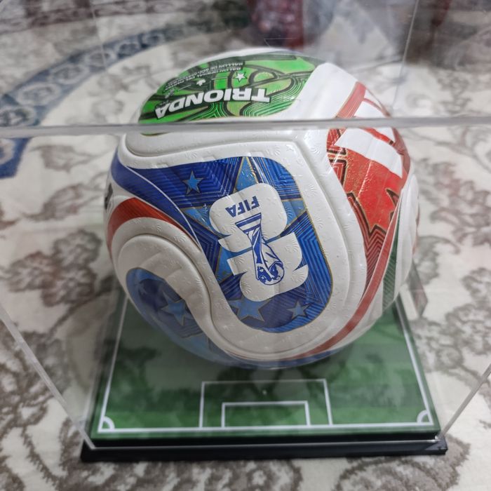 мяч FIFA Quality Pro с автографом Тимура Кападзе + бокс