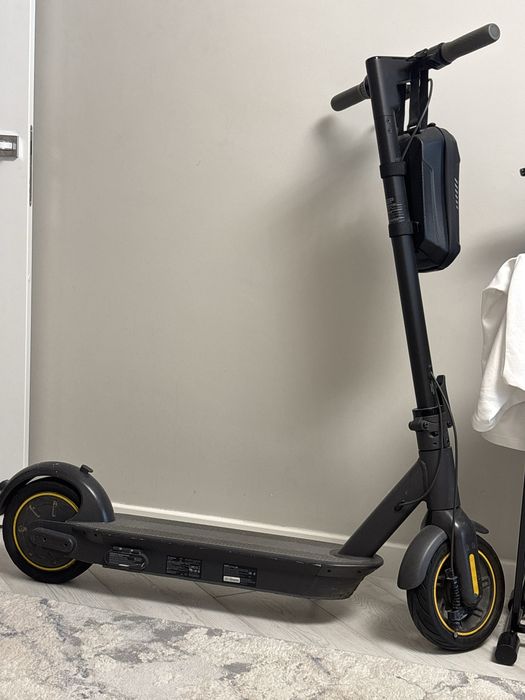 Ninebot max g30