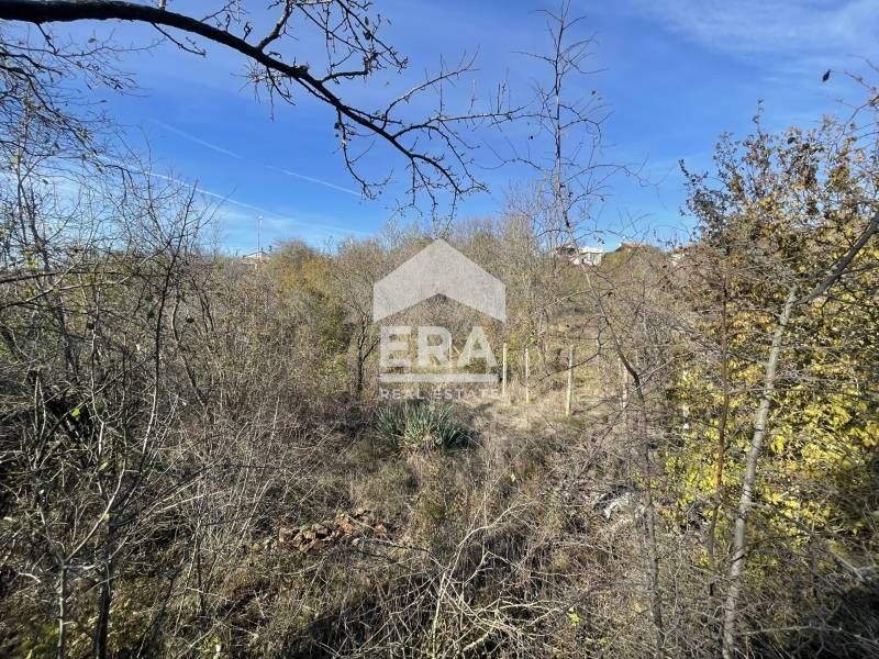 Поземлен имот за продажба, в с. Доброглед, общ. Аксаково, на 13 км от