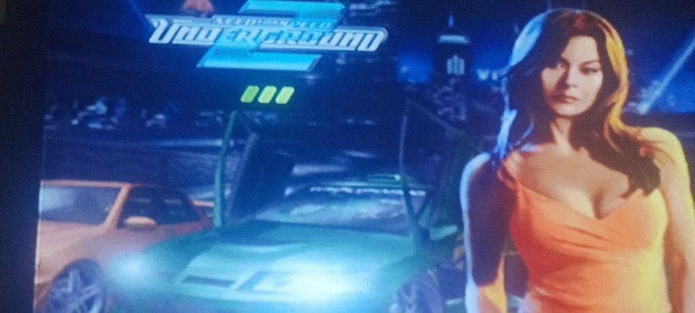 Playstation 2 zagrujaet s fleski igr
