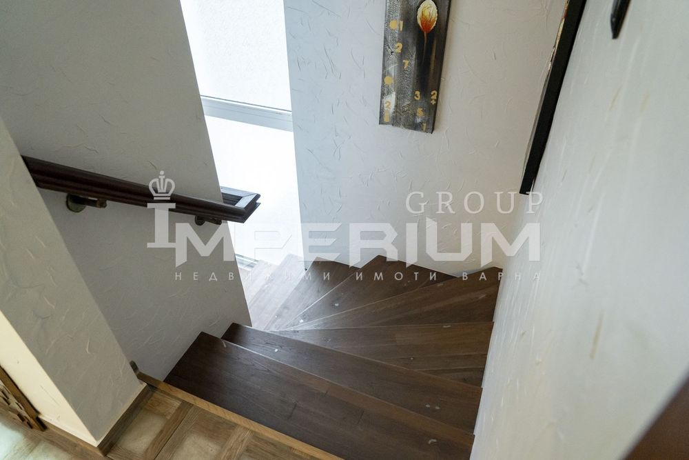 Продава се Къща в Варна, м-т Акчелар - 340 кв.м за 1971 €/кв.м - Снимка #11