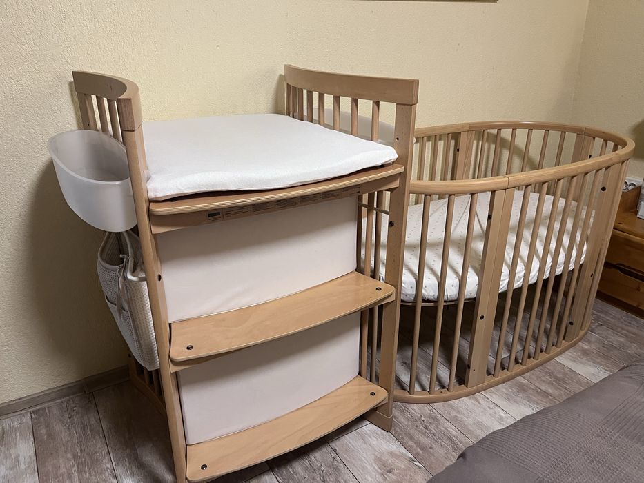 Set patut Stokke Sleepi cu masa de infasat