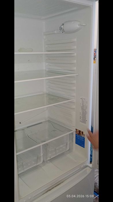 Холодильник ендесит еs 16