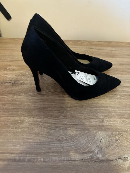 Нови размер 39,без кутия