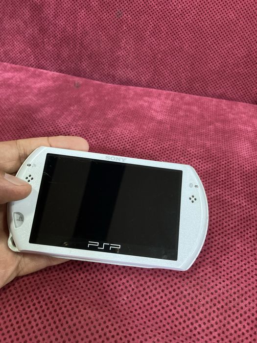 Playstation PSP GO N1006