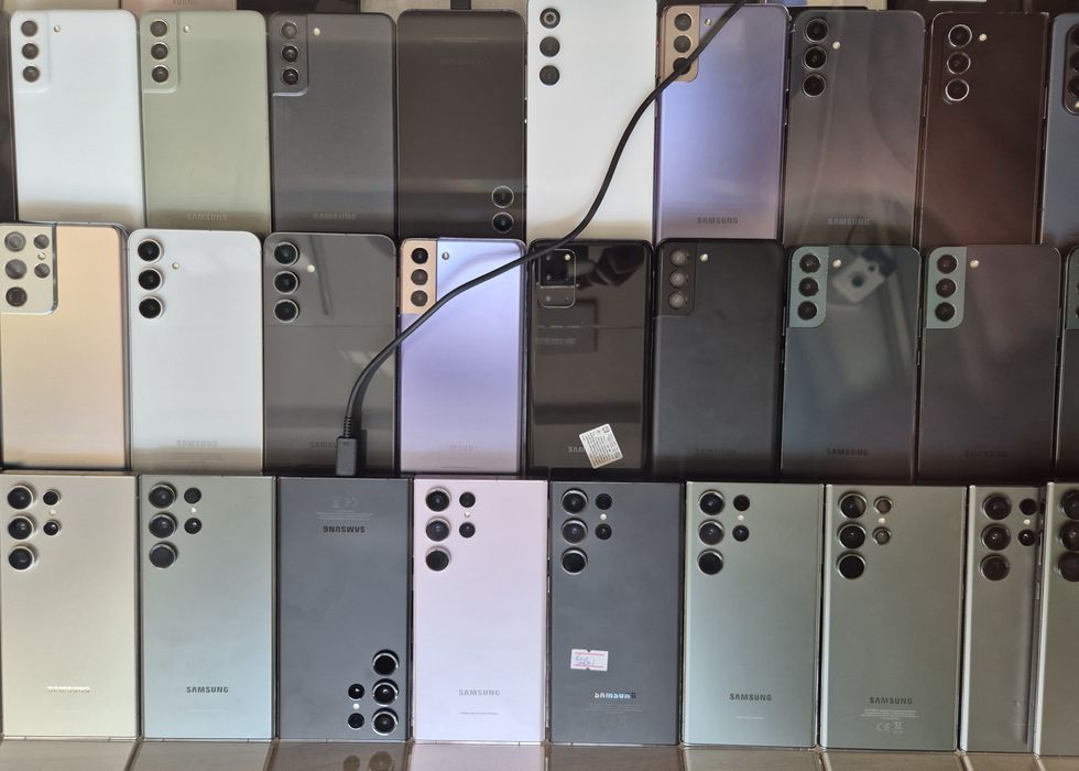 Telefon sotaman sizda bolsa  olib qolaman