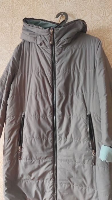 Продам куртку осеннюю