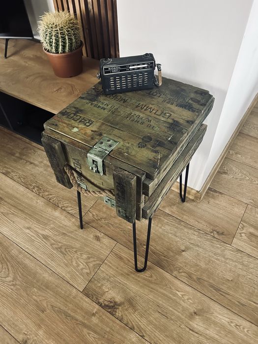 Уникална масичка милитари сандък