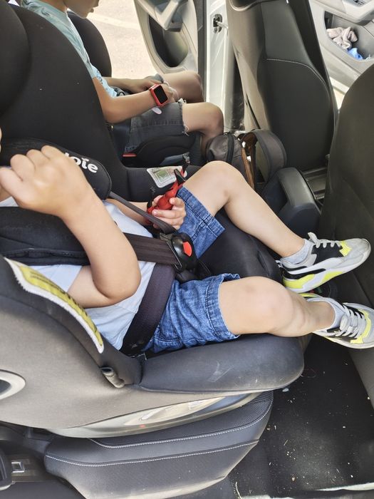 Scaun auto pentru copii Joie i-Spin 360°