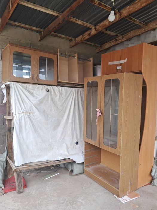 Шкаф полки мебель