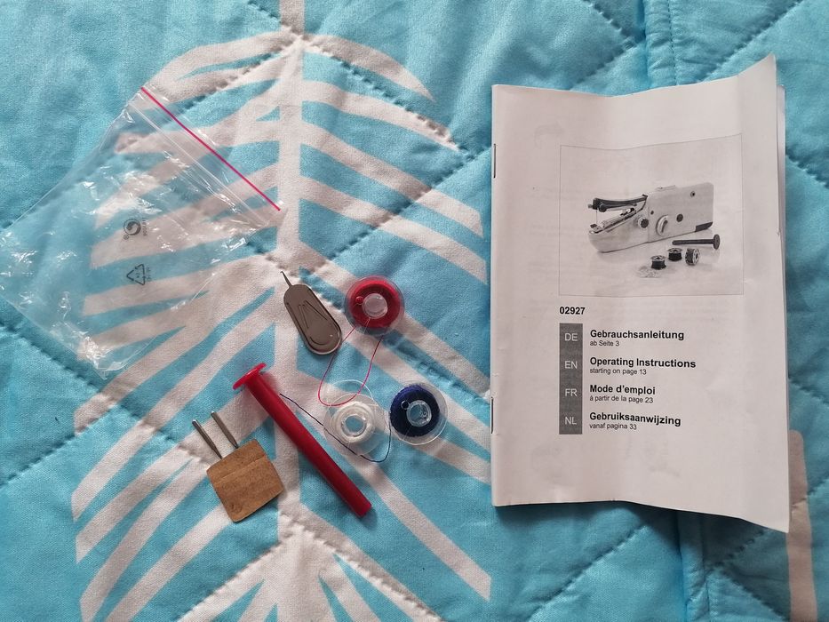 Мини шевна машина - нова