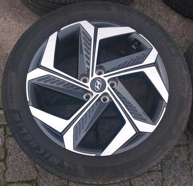 Jante 19″ Hyundai Tucson NX4 anvelope Michelin 235 50 R19 senzori