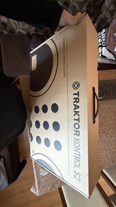Traktor Kontrol S2 MK3 чисто нов