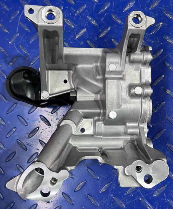 Pompa de ulei BMW 8473180