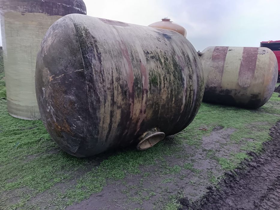 Bazin meta /Fibră - Cisterna - Rezervor - Butoaie